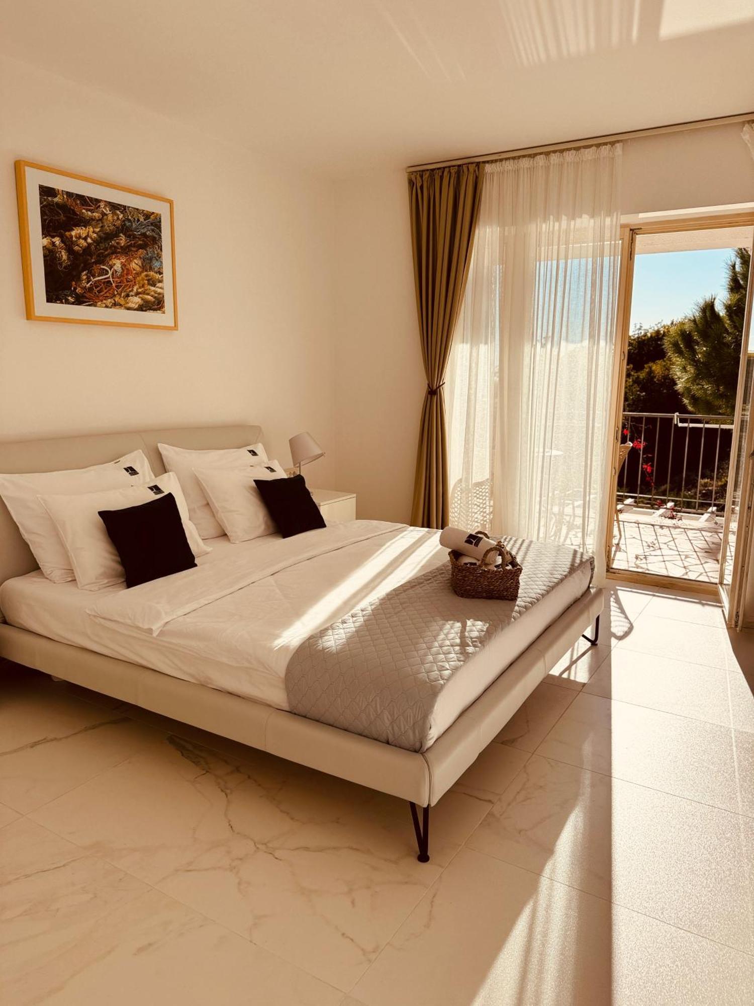 Most Oliva Resort Budva Exteriör bild