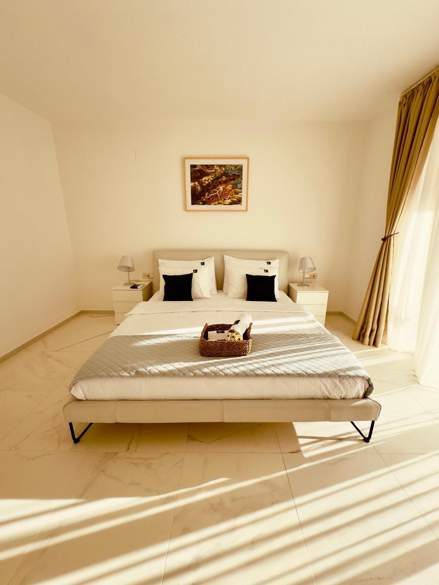Most Oliva Resort Budva Exteriör bild