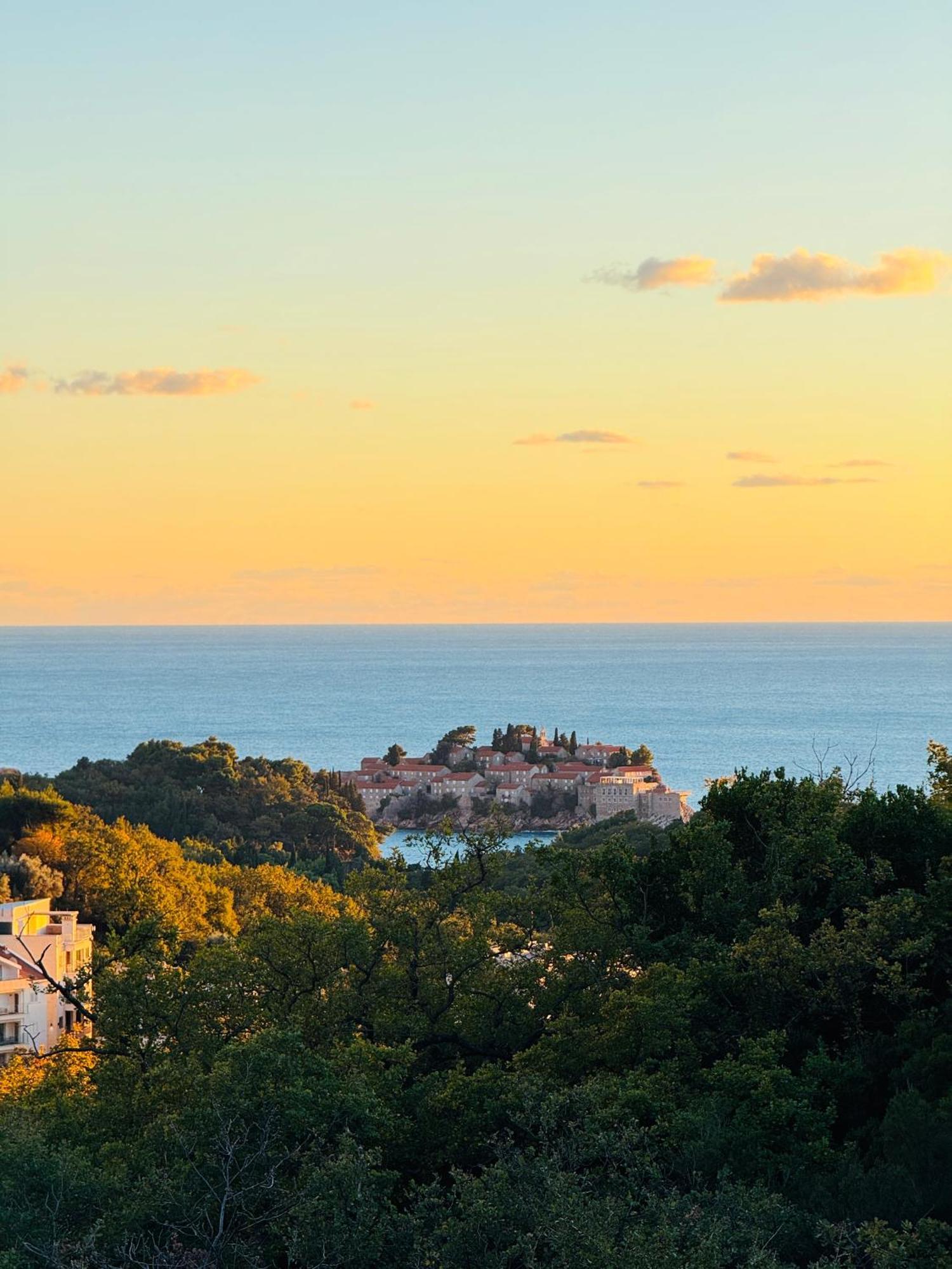 Most Oliva Resort Budva Exteriör bild