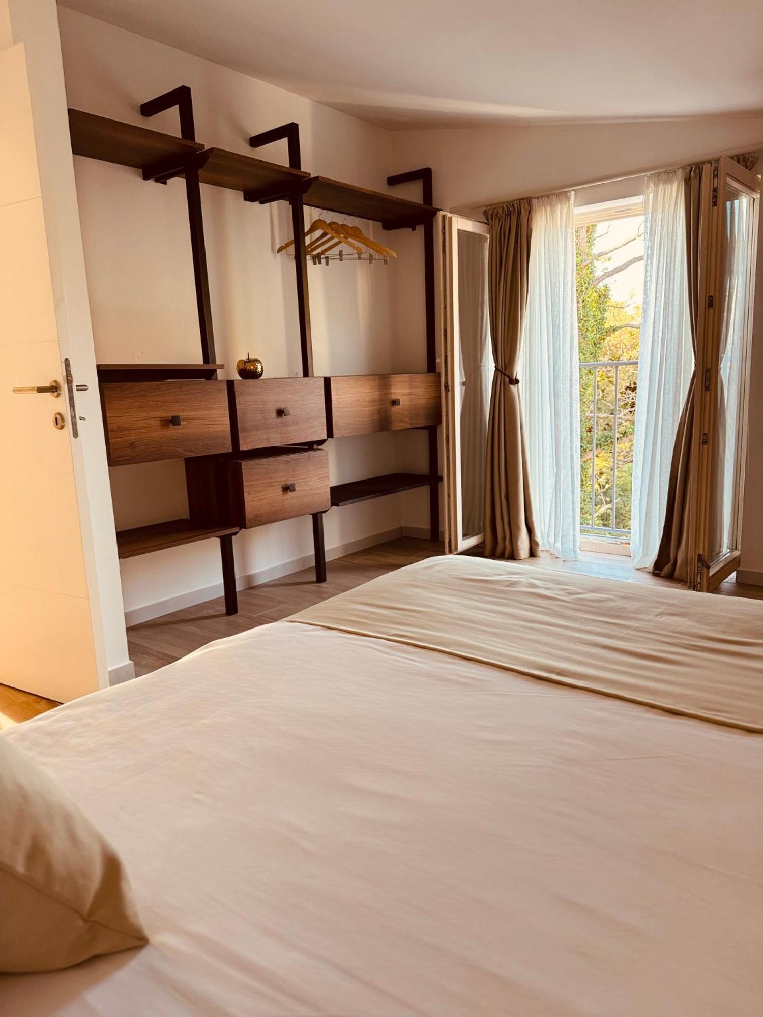 Most Oliva Resort Budva Rum bild