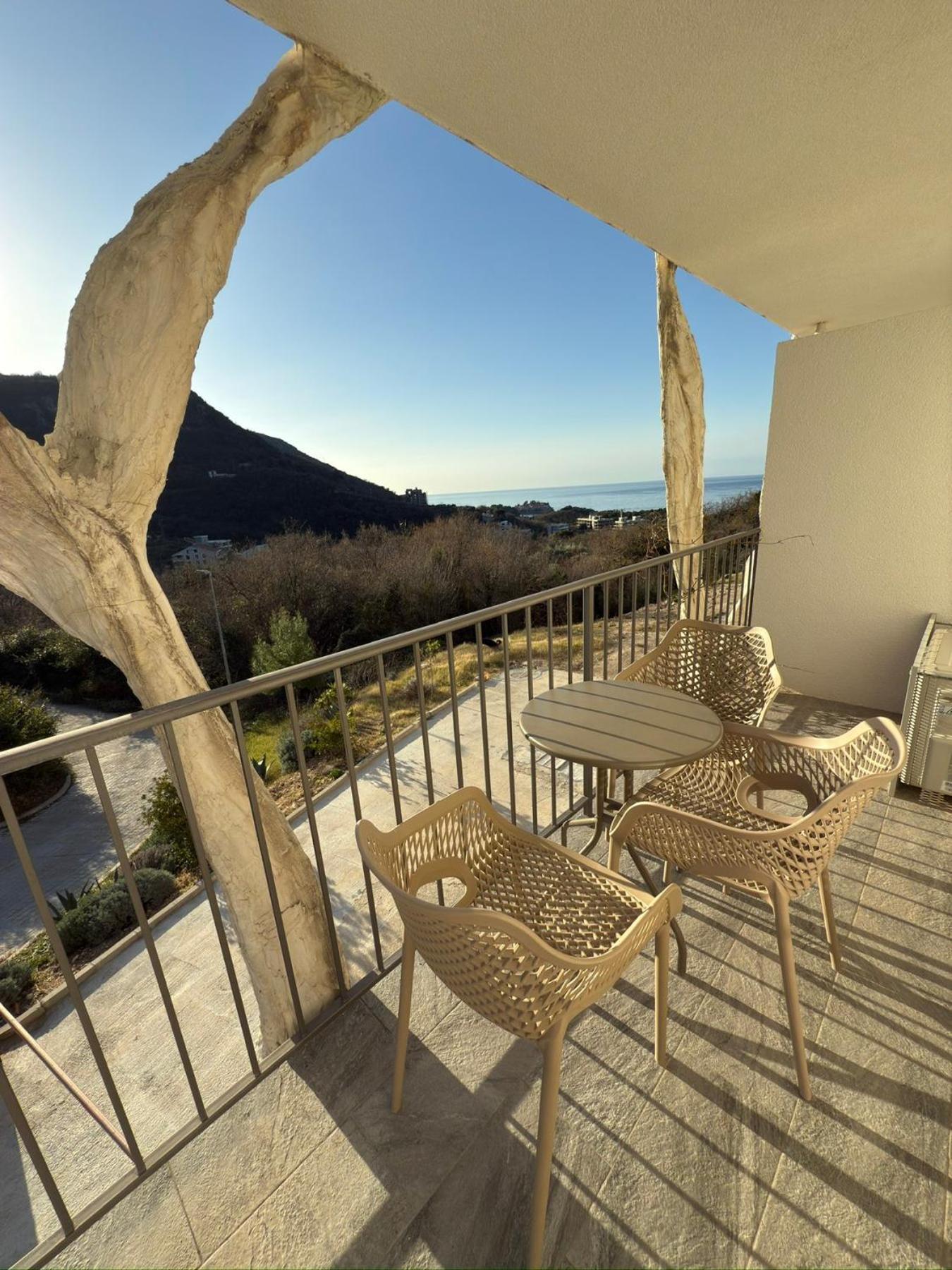 Most Oliva Resort Budva Rum bild